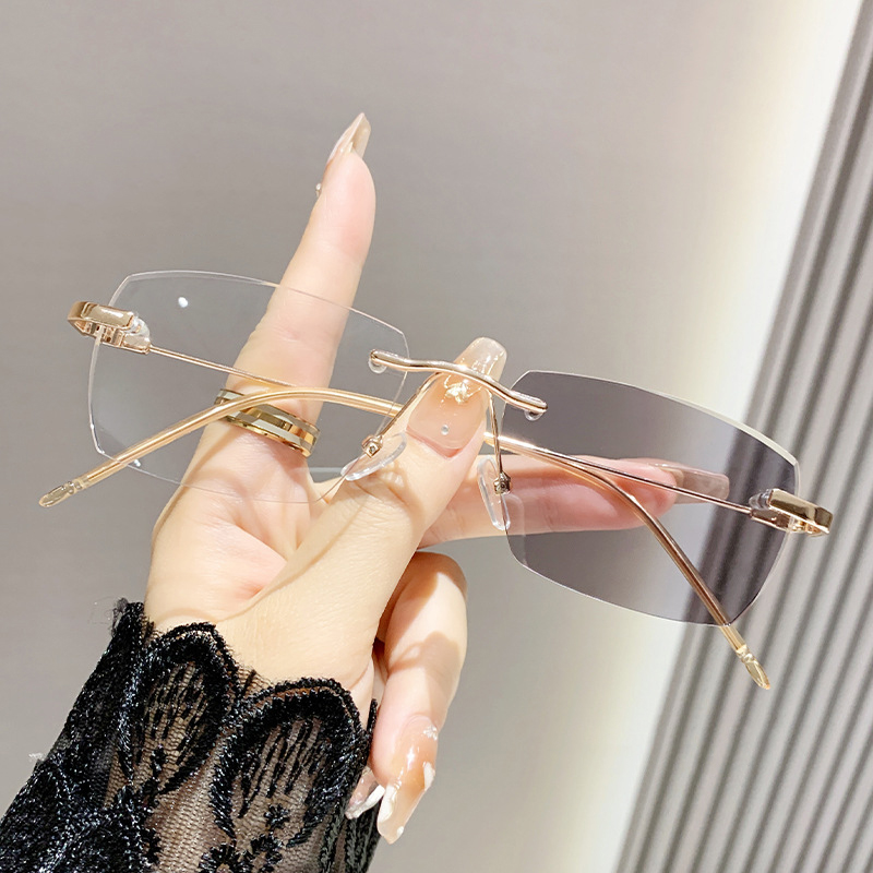 Light-sensitive colour-changing zoom rimless presbyopia glasses 【Men's and women's models】
