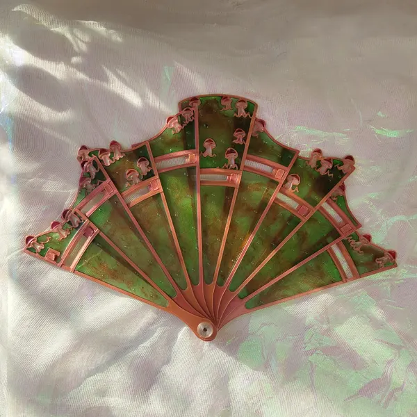 Mushroom hand fan