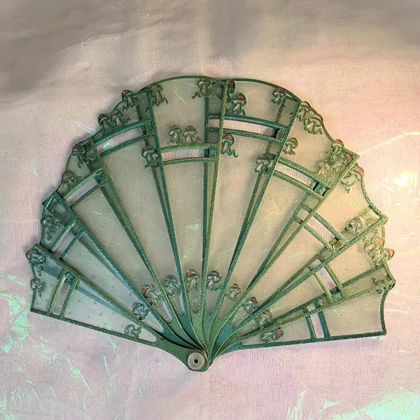 Mushroom hand fan