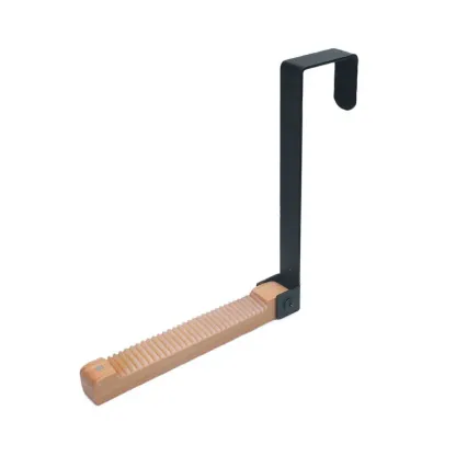 Ganci pieghevoli in legno sopra la porta