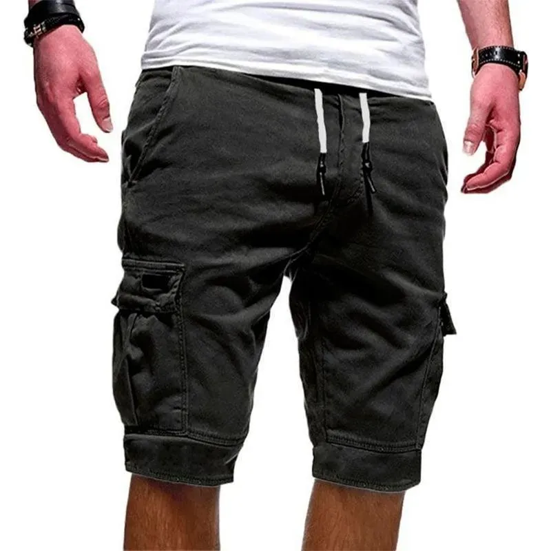 Pantaloncini larghi con grandi tasche alla moda maschile