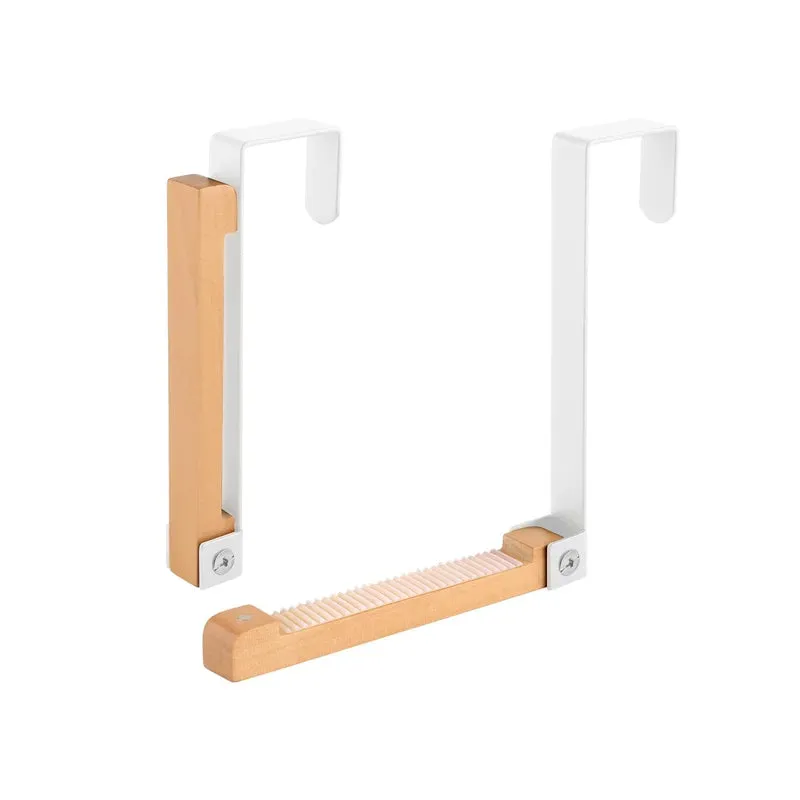 Ganci pieghevoli in legno sopra la porta