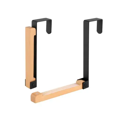 Ganci pieghevoli in legno sopra la porta