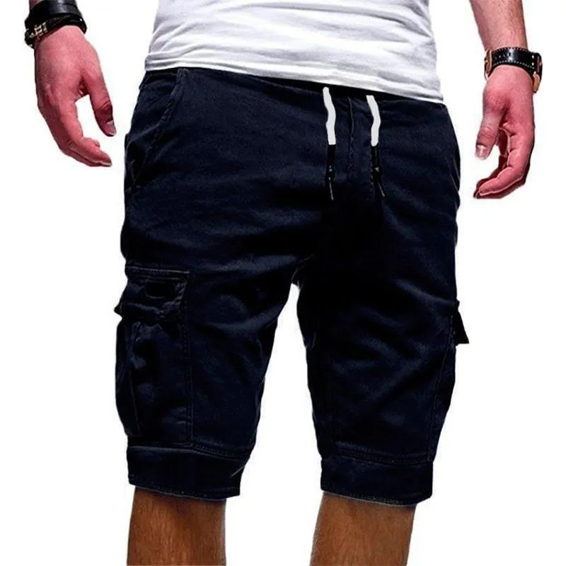 Pantaloncini larghi con grandi tasche alla moda maschile