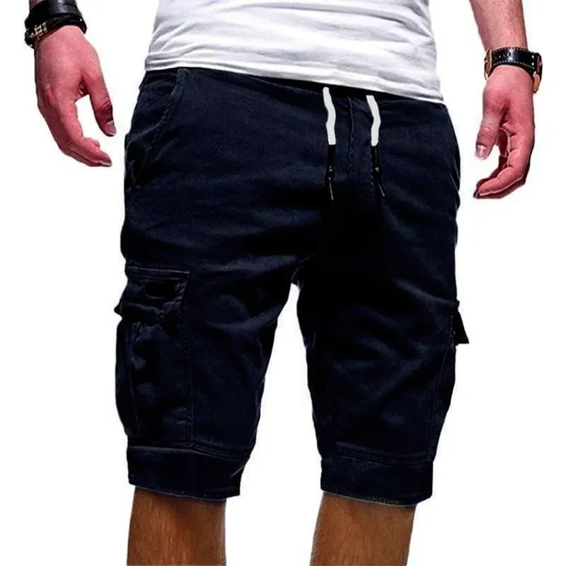 Pantaloncini larghi con grandi tasche alla moda maschile