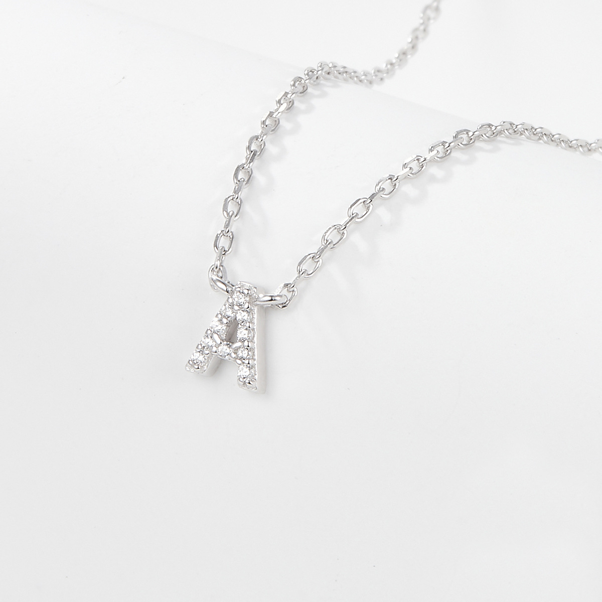 Collana con lettera iniziale tempestata di argento 925 I 45 cm