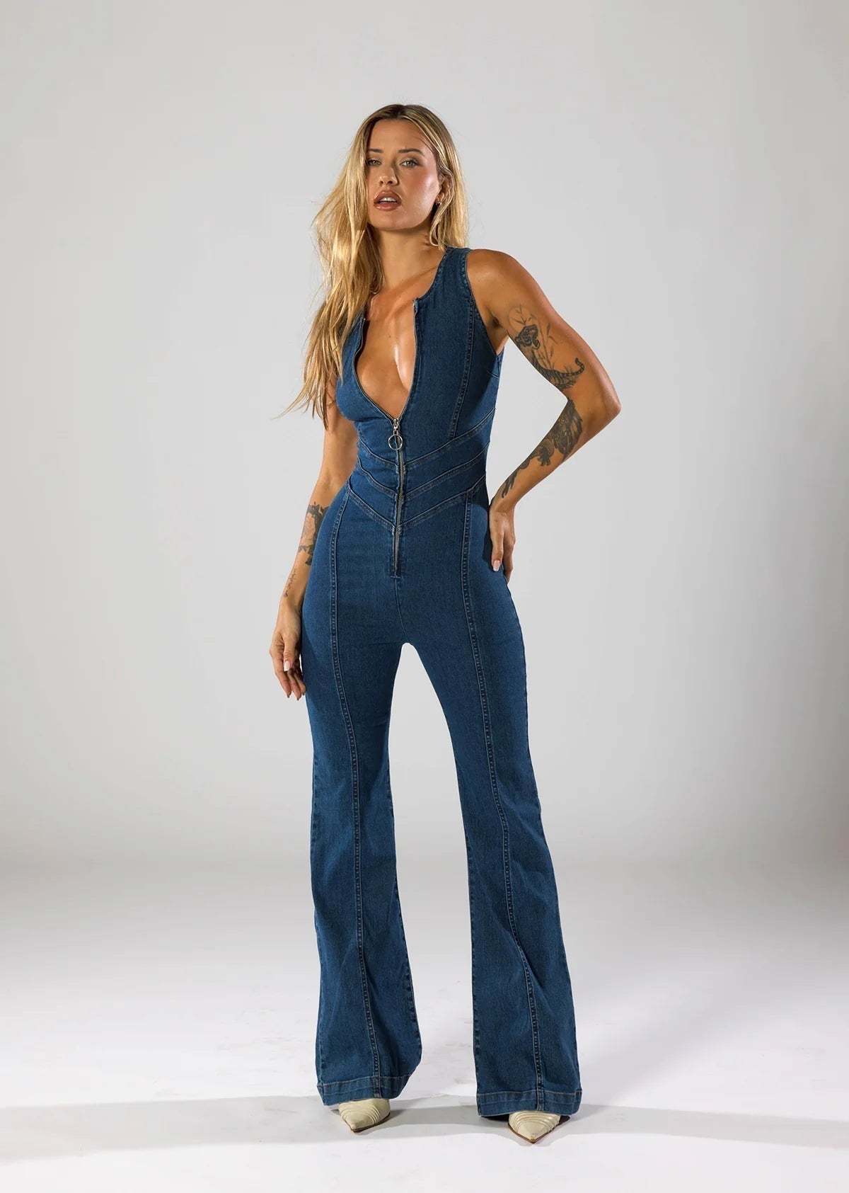 Klein™ | Tuta in denim con scollo a V profondo
