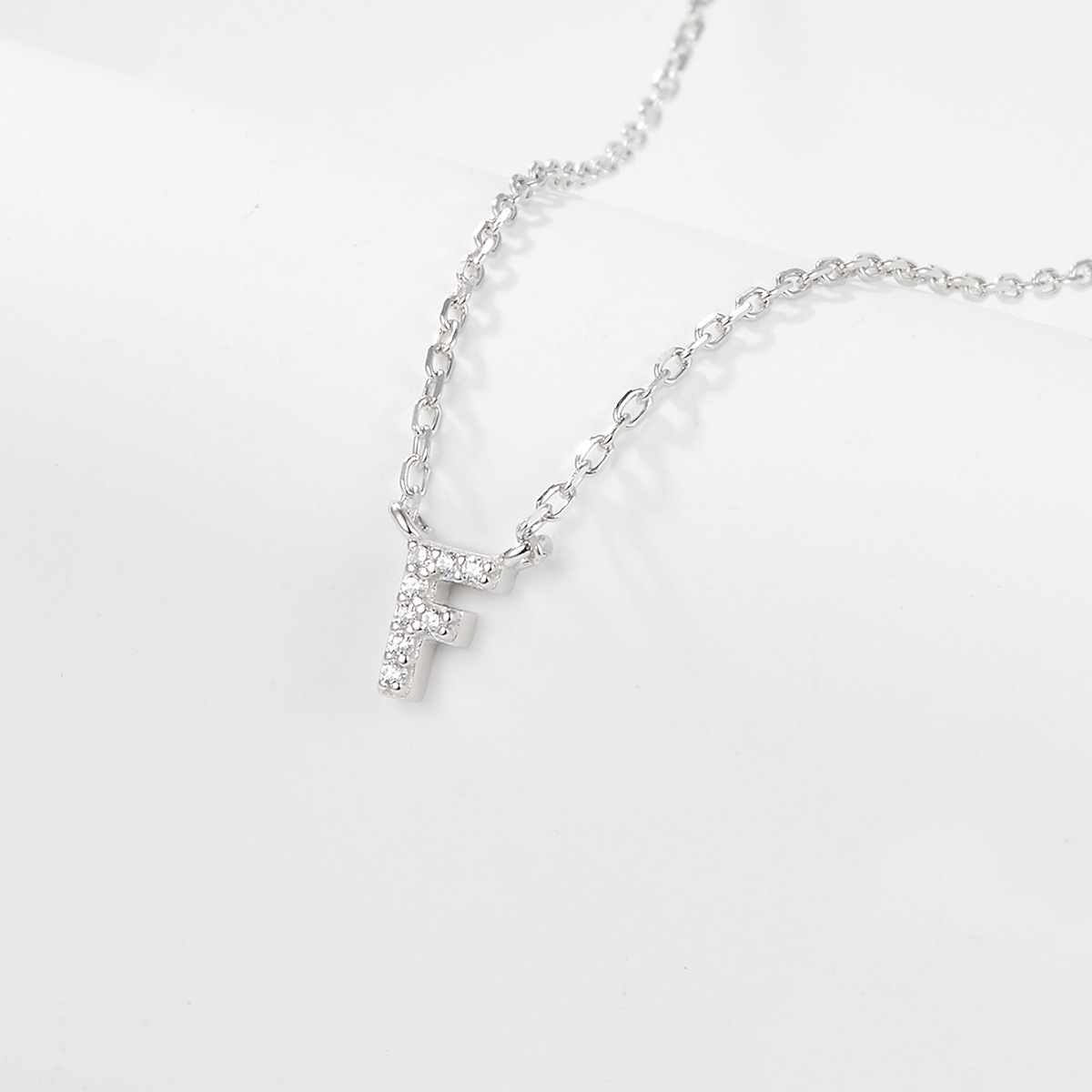 Collana con lettera iniziale tempestata di argento 925 I 45 cm