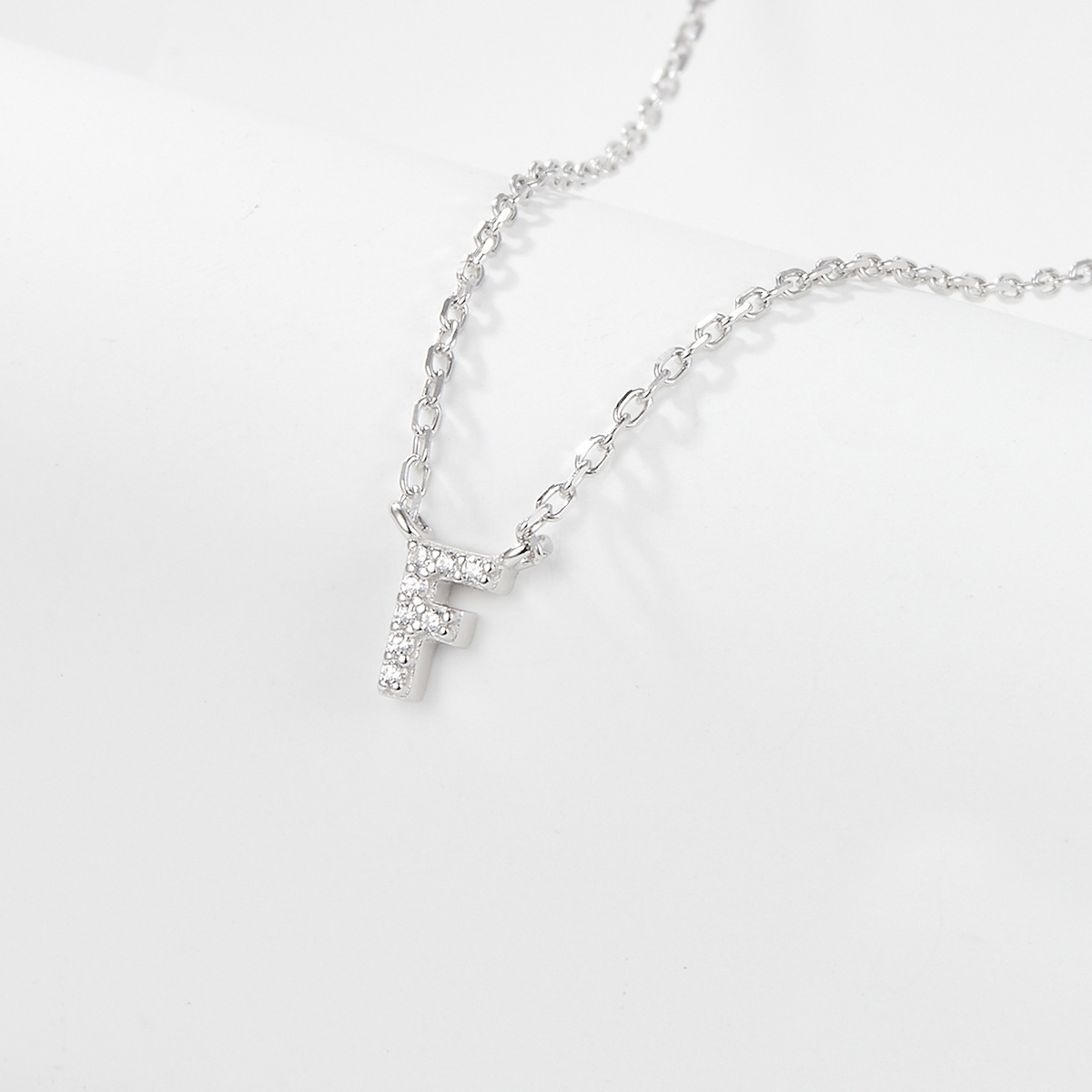 Collana con lettera iniziale tempestata di argento 925 I 45 cm