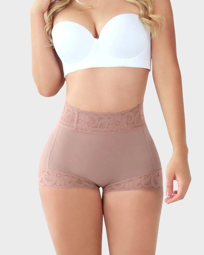 Slip lisciante per glutei