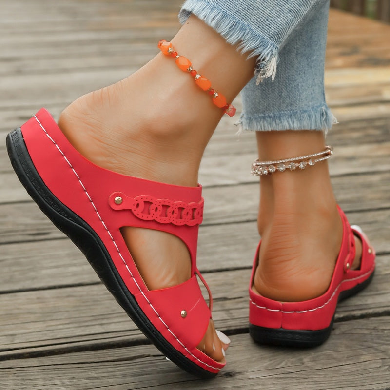 👟【EU36-43】 Damskie letnie sandały na platformie ze stylowym wycięciem na platformie