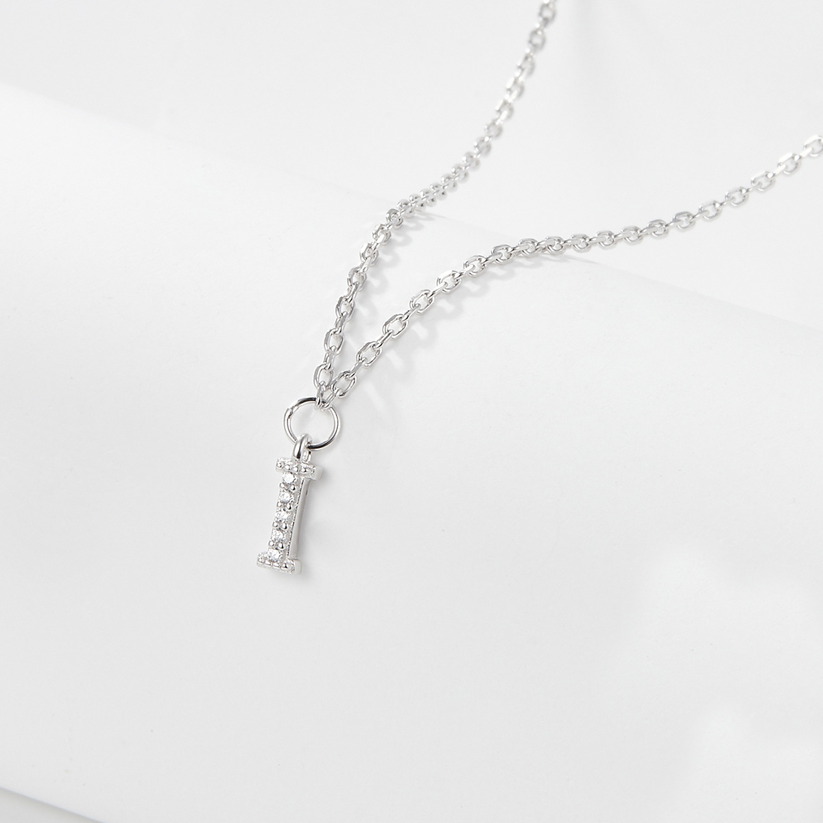 Collana con lettera iniziale tempestata di argento 925 I 45 cm