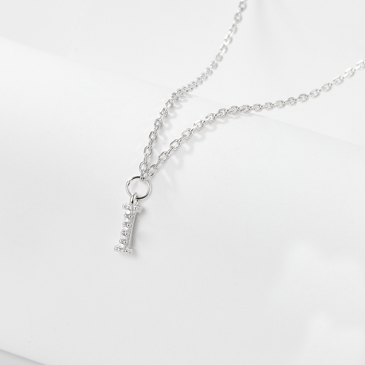 Collana con lettera iniziale tempestata di argento 925 I 45 cm