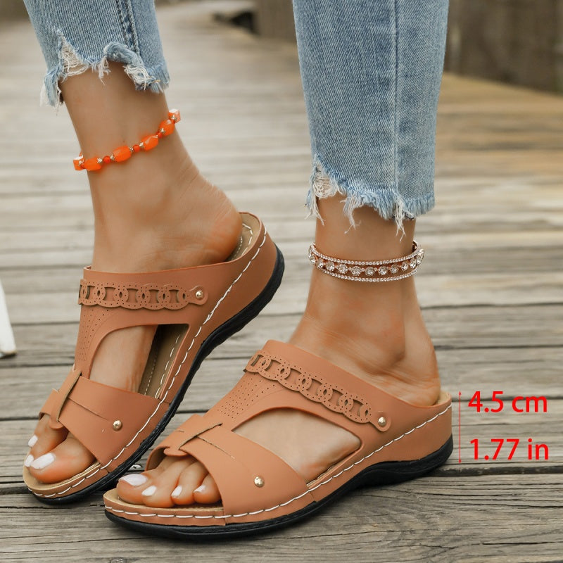 👟【EU36-43】 Damskie letnie sandały na platformie ze stylowym wycięciem na platformie