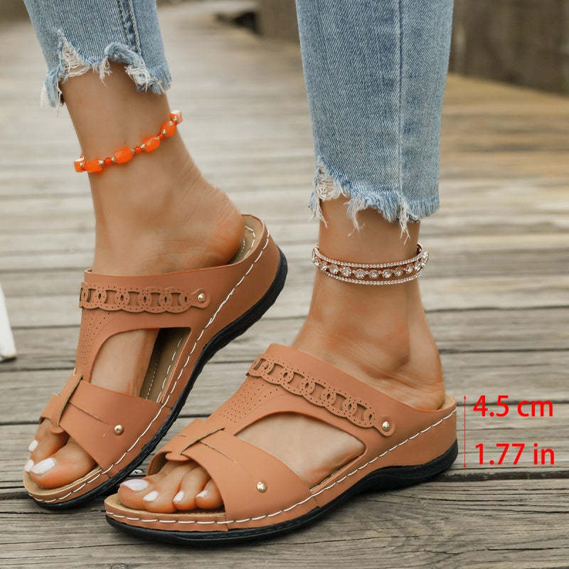👟【EU36-43】 Damskie letnie sandały na platformie ze stylowym wycięciem na platformie