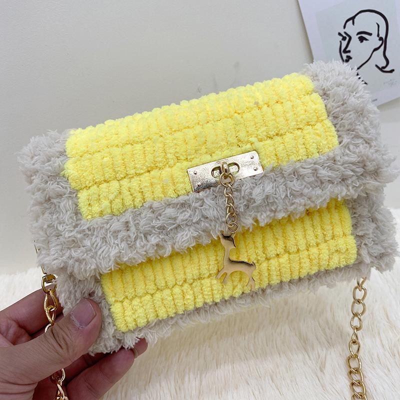 DIY Women's Shoulder Bag