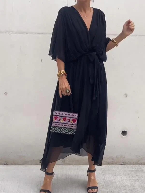 Elegante e raffinato abito in chiffon con scollo a V
