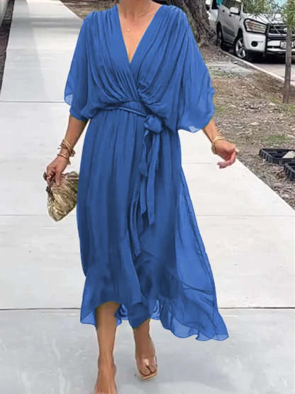 Elegante e raffinato abito in chiffon con scollo a V