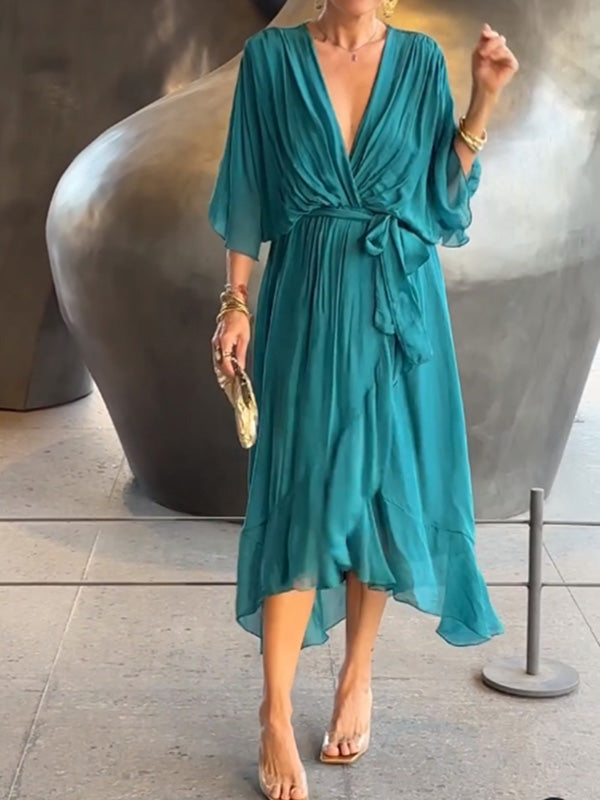 Elegante e raffinato abito in chiffon con scollo a V