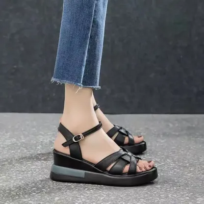 Nuovi sandali con zeppa