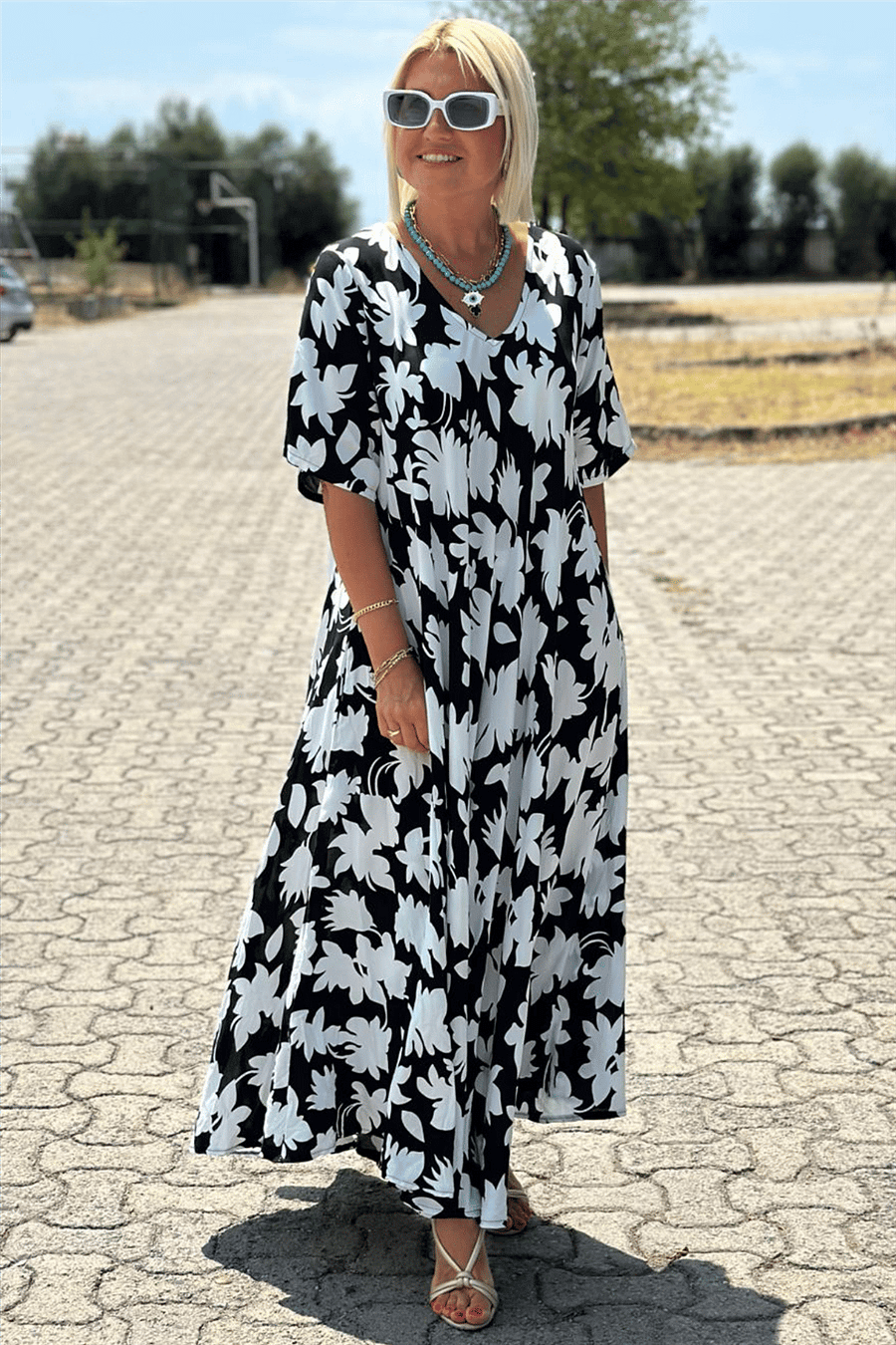Abito lungo casual con scollo a V e stampa floreale