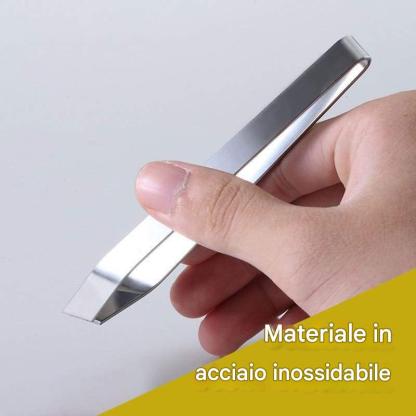 Utensile da cucina manuale per raschiare il pesce