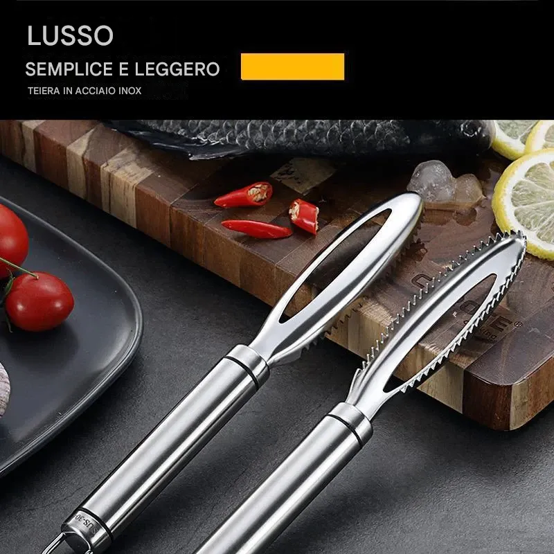 Utensile da cucina manuale per raschiare il pesce