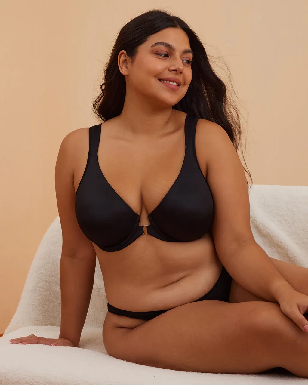 Reggiseno posturale con scollo a V profondo