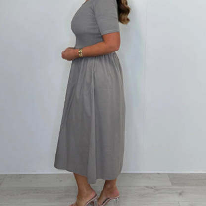 🔥👗Elegancka modna sukienka w jednolitym kolorze