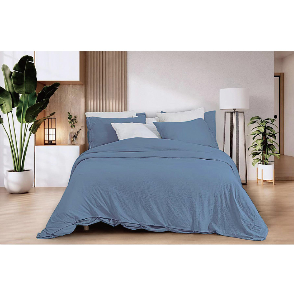 Twin Quilt Bedroom Gray