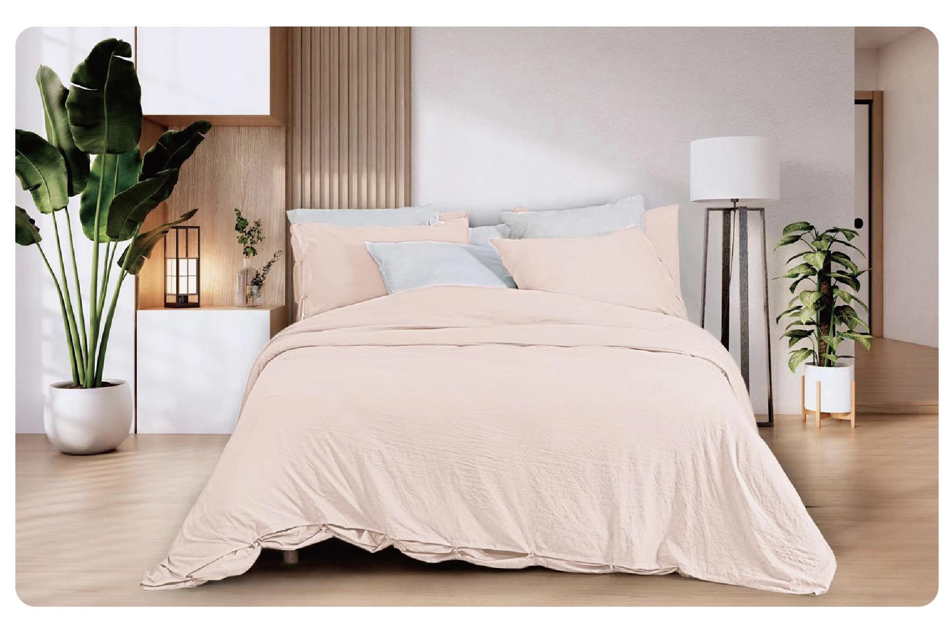 Twin Quilt Bedroom Pink