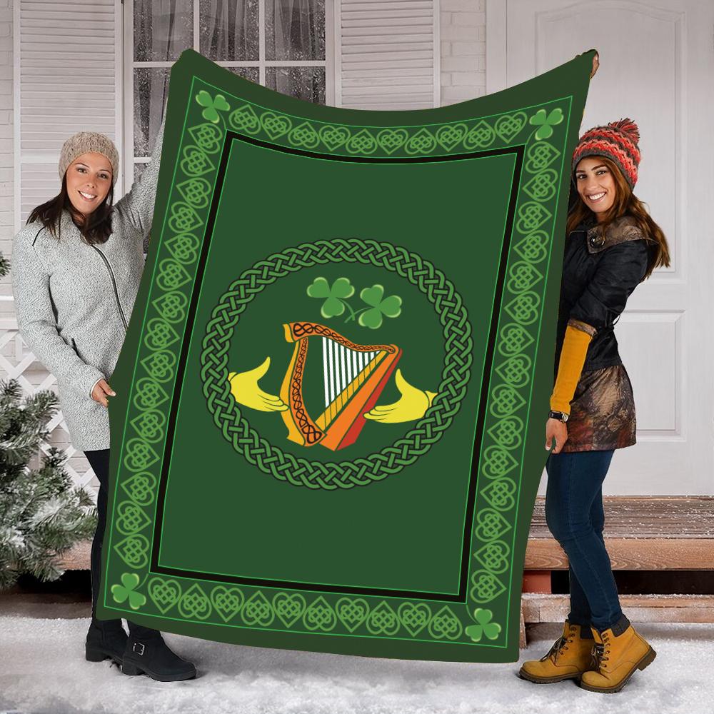 St. Patrick's Day Custom Blanket IRISH CELTIC CLADDAGH Blanket - Fleece Blanket-A Loves Gift