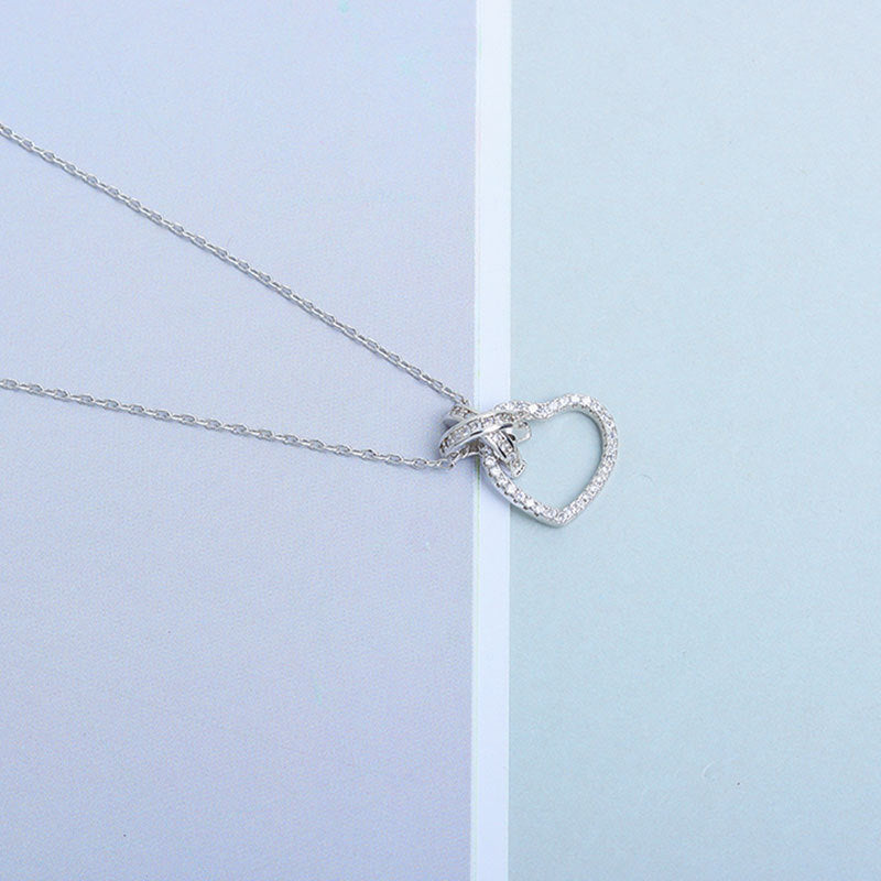 S925 sterling silver collarbone necklace with a female-A Loves Gift