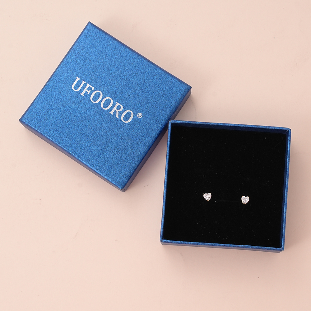 UFOORO White Diamond Earrings for Women 925 Silver Stud 1 Carat Simulated Diamond Wedding Gift Sparkly