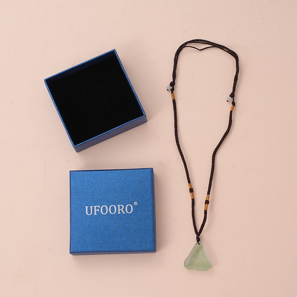 UFOORO Imitation Jade Pendant Necklace for Women Green Simulated Jadeite Carved Peace Buckle Jewelry