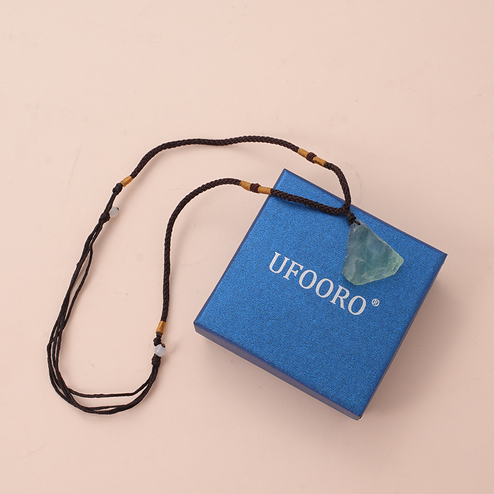 UFOORO Imitation Jade Pendant Necklace for Women Green Simulated Jadeite Carved Peace Buckle Jewelry