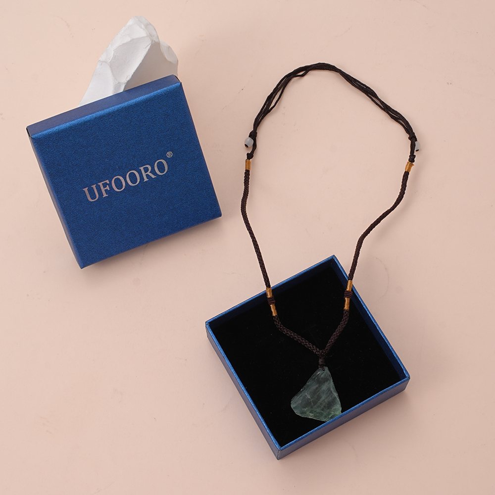UFOORO Imitation Jade Pendant Necklace for Women Green Simulated Jadeite Carved Peace Buckle Jewelry