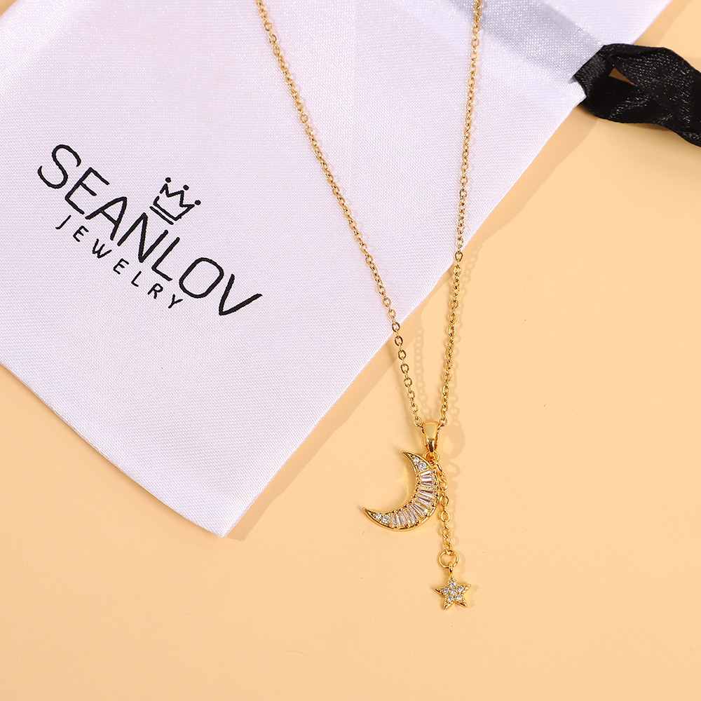 Chic Crescent Moon Pendant Necklace-A Loves Gift