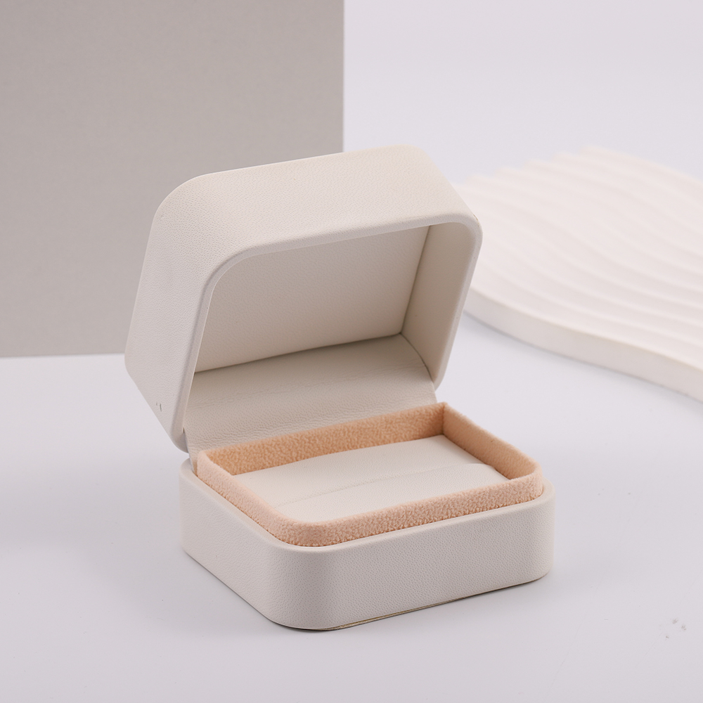 ISEIU White PU Rings Box