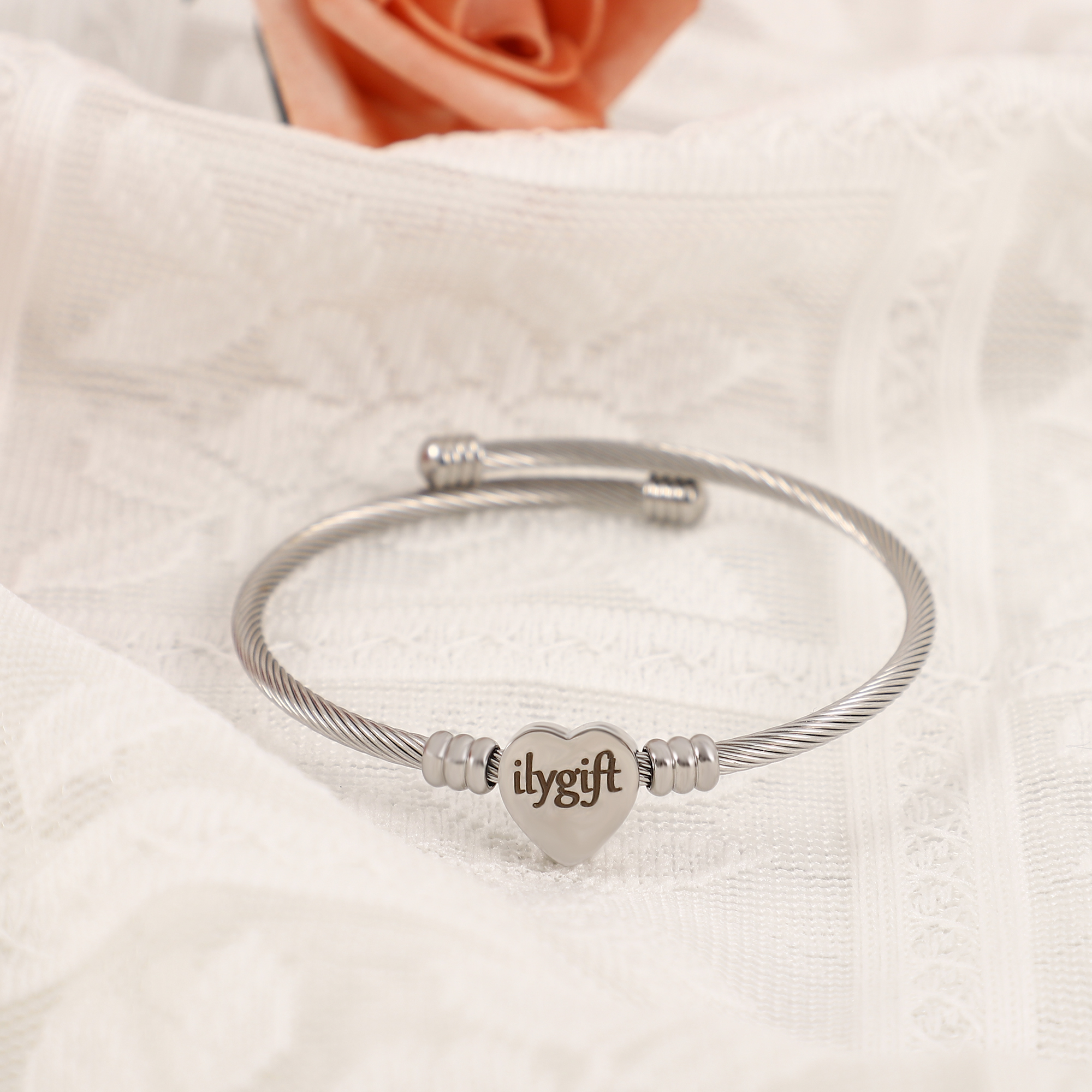 Women Bracelet Jewelry, Adjustable Bracelet of Heart