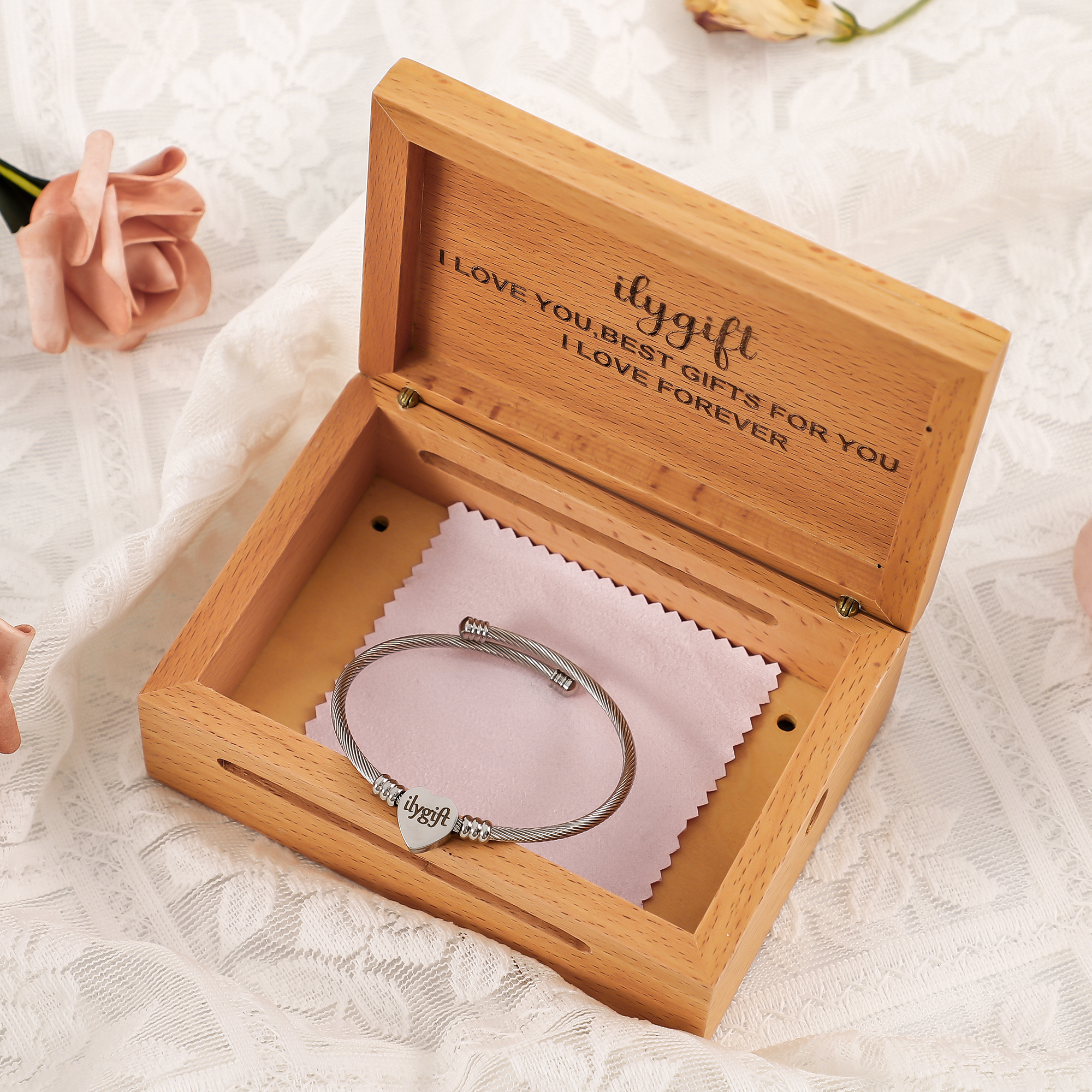 Women Bracelet Jewelry, Adjustable Bracelet of Heart