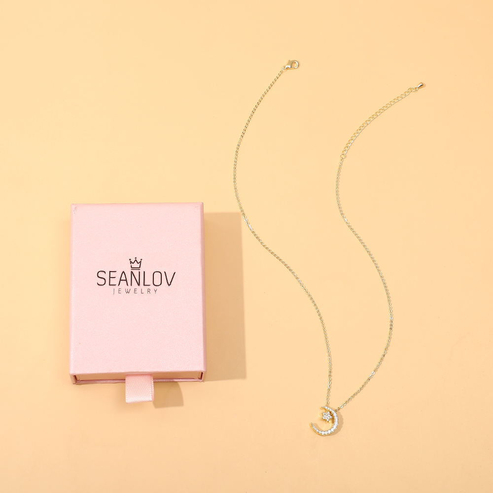 SeanLov Golden Crescent Moon and Star Pendant Necklace，Jewelry in a Gift-Ready Box