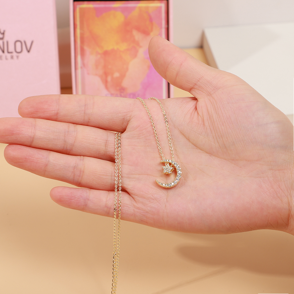SeanLov Golden Crescent Moon and Star Pendant Necklace，Jewelry in a Gift-Ready Box