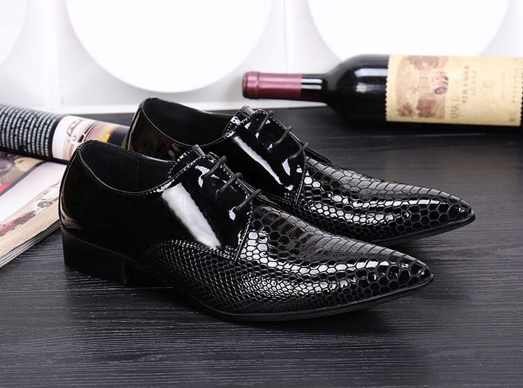 Male Leather Formal Brogue Shoes Black Men's Plus Size Pointed Toe Shoes
