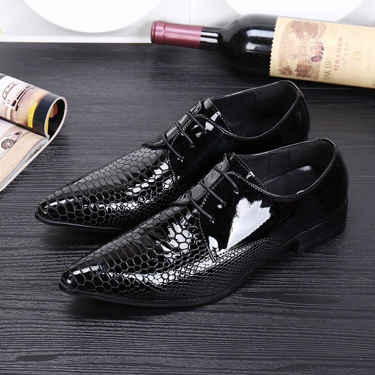 Male Leather Formal Brogue Shoes Black Men's Plus Size Pointed Toe Shoes
