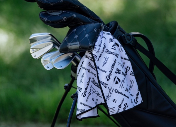 TM23 ACC Stand Bags Headcovers Headwear LFS BMW00649 v1