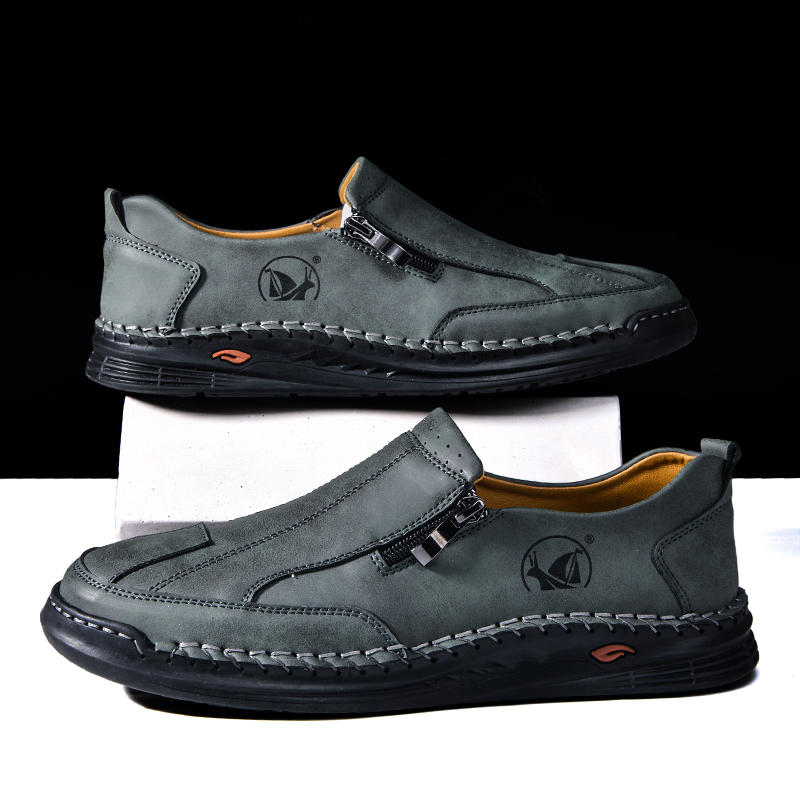 Mens Loafers Slip On Casual Shoes Leather Flat Penny Loafers Outdoor Lightweight Breathable Walking Driving Shoes Comfort Classic Hand Stitching Office Dress Work Shoes Anti Slip Round Toe Moccasins