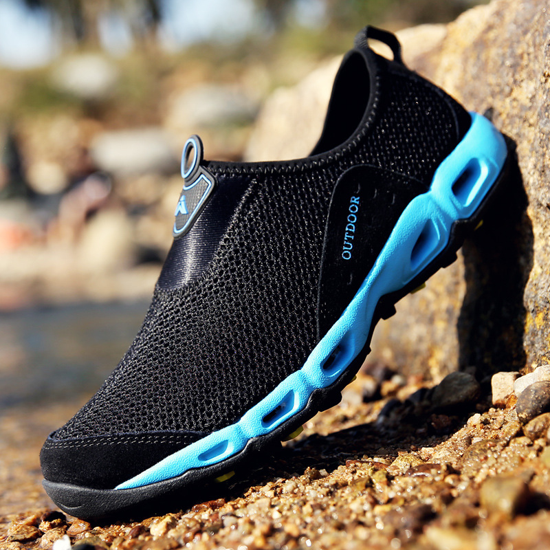 Men’s Lightweight Slip-On Barefoot Water Shoes – Breathable Mesh, Quick-Dry, Anti-Slip for Hiking & Outdoors
