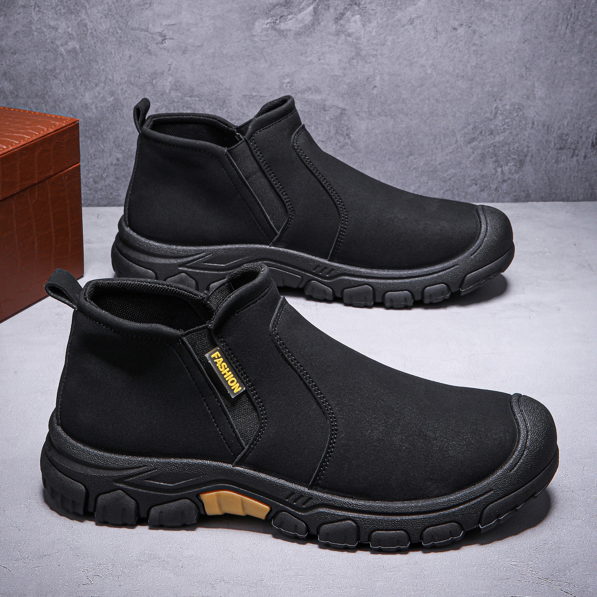 Men's Anti-Smash Anti-Puncture Work Boots Waterproof Lightweight Comfortable Chelsea boots
