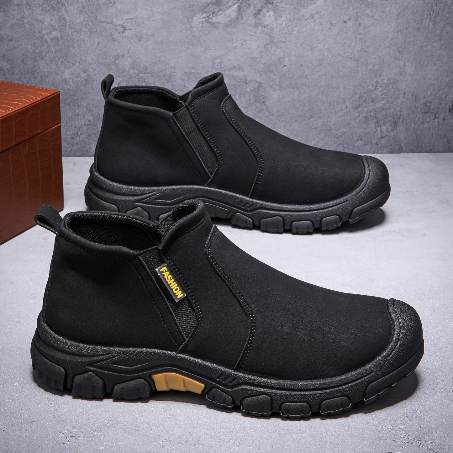 Men's Anti-Smash Anti-Puncture Work Boots Waterproof Lightweight Comfortable Chelsea boots